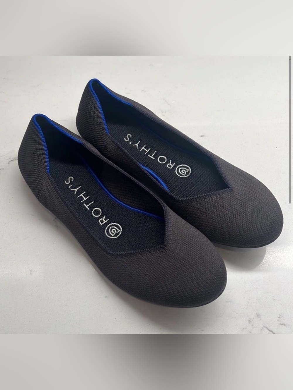 Rothys Women's Round-Toe Ballet Flat Shoes in Gray & Navy Size:8